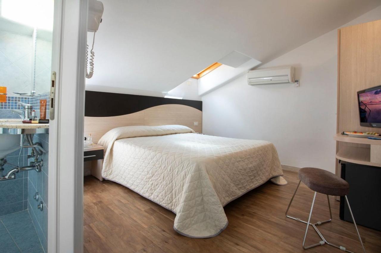 Hotel Acquamarina Bellaria-Igea Marina Camera foto