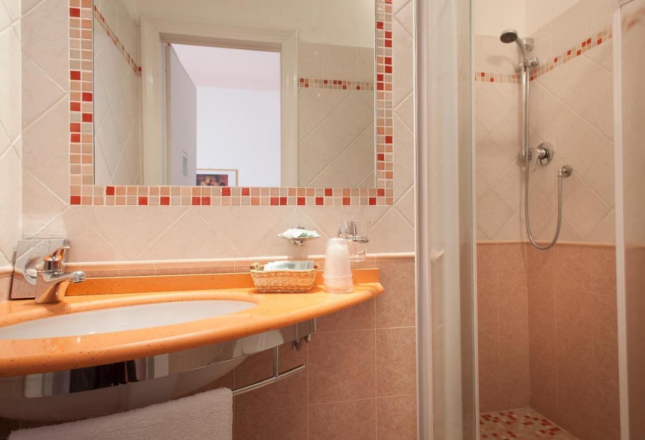 Hotel Acquamarina Bellaria-Igea Marina Esterno foto
